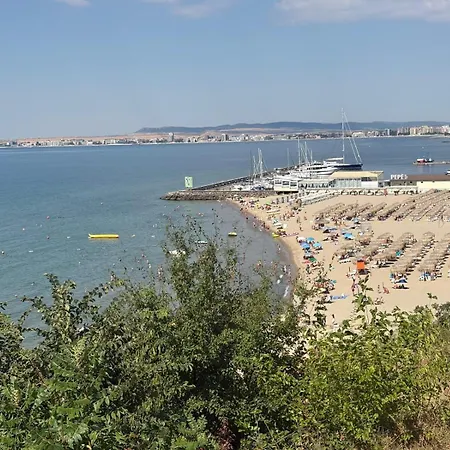 Etara 4 Complex アパート